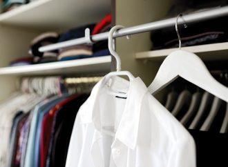 Garderoba eleganckiego mężczyzny: Klucz do stylu i pewności siebie